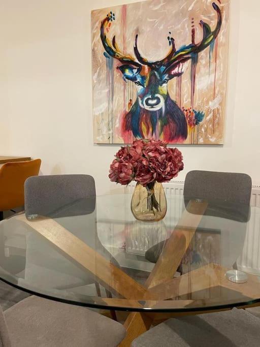 Stunning And Spacious 2Bed Flat In Central Woking Eksteriør billede