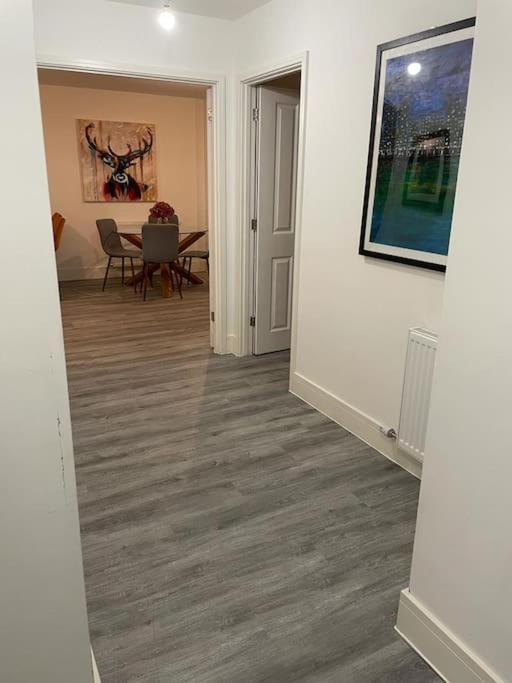 Stunning And Spacious 2Bed Flat In Central Woking Eksteriør billede